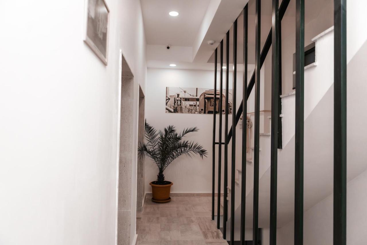 Puzzle Apartaments&Studios Крайова Экстерьер фото