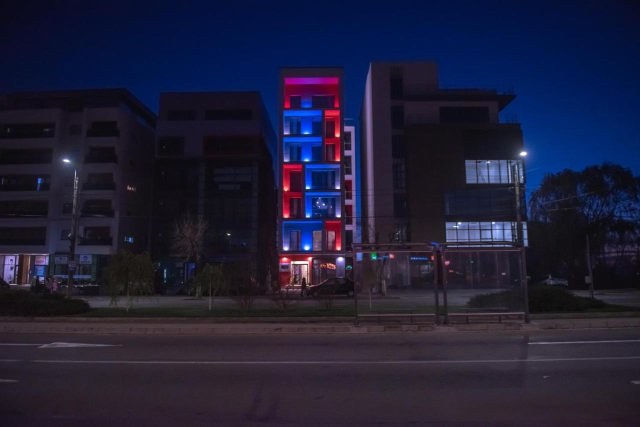 Puzzle Apartaments&Studios Крайова Экстерьер фото
