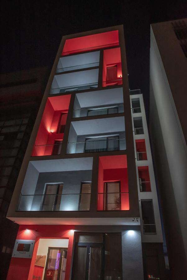 Puzzle Apartaments&Studios Крайова Экстерьер фото