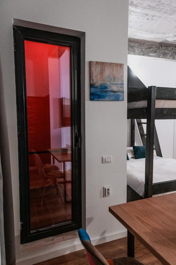 Puzzle Apartaments&Studios Крайова Экстерьер фото