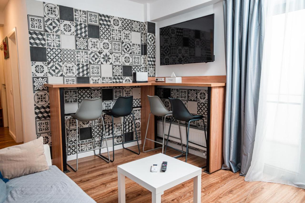 Puzzle Apartaments&Studios Крайова Экстерьер фото