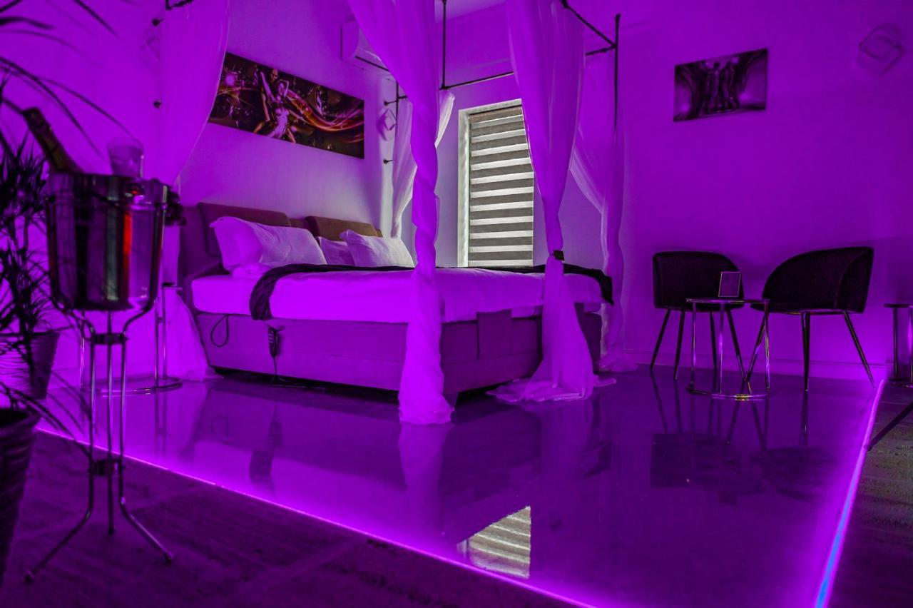 Puzzle Apartaments&Studios Крайова Экстерьер фото